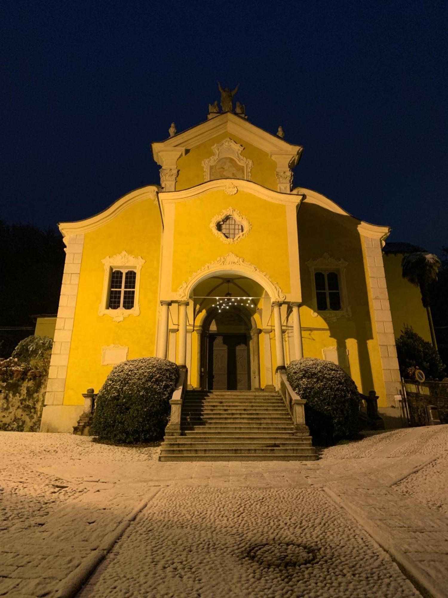 -Ortaflats- Appartamenti Imbarcadero & Palazzotto オルタ・サン・ジューリオ エクステリア 写真