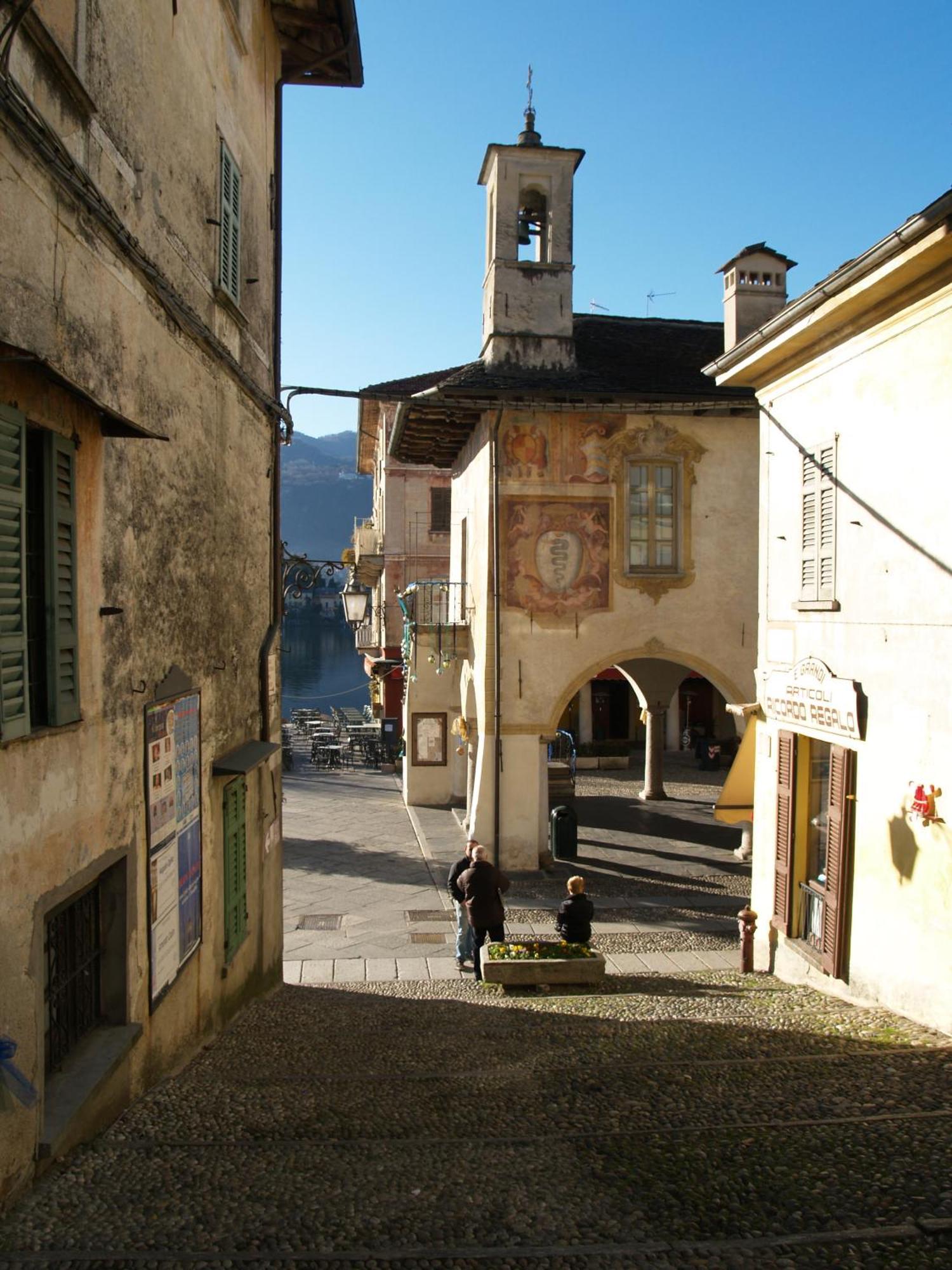-Ortaflats- Appartamenti Imbarcadero & Palazzotto オルタ・サン・ジューリオ エクステリア 写真