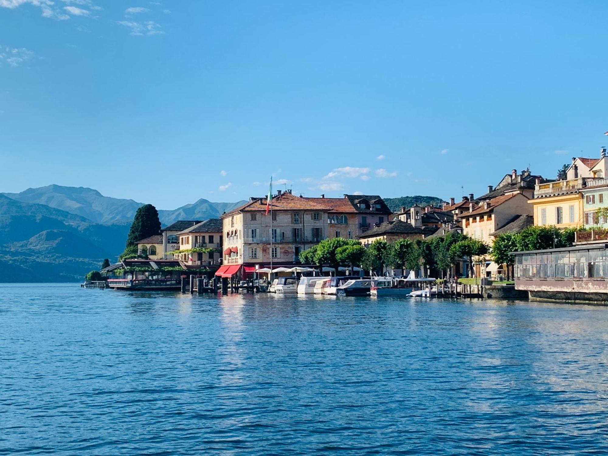 -Ortaflats- Appartamenti Imbarcadero & Palazzotto オルタ・サン・ジューリオ エクステリア 写真