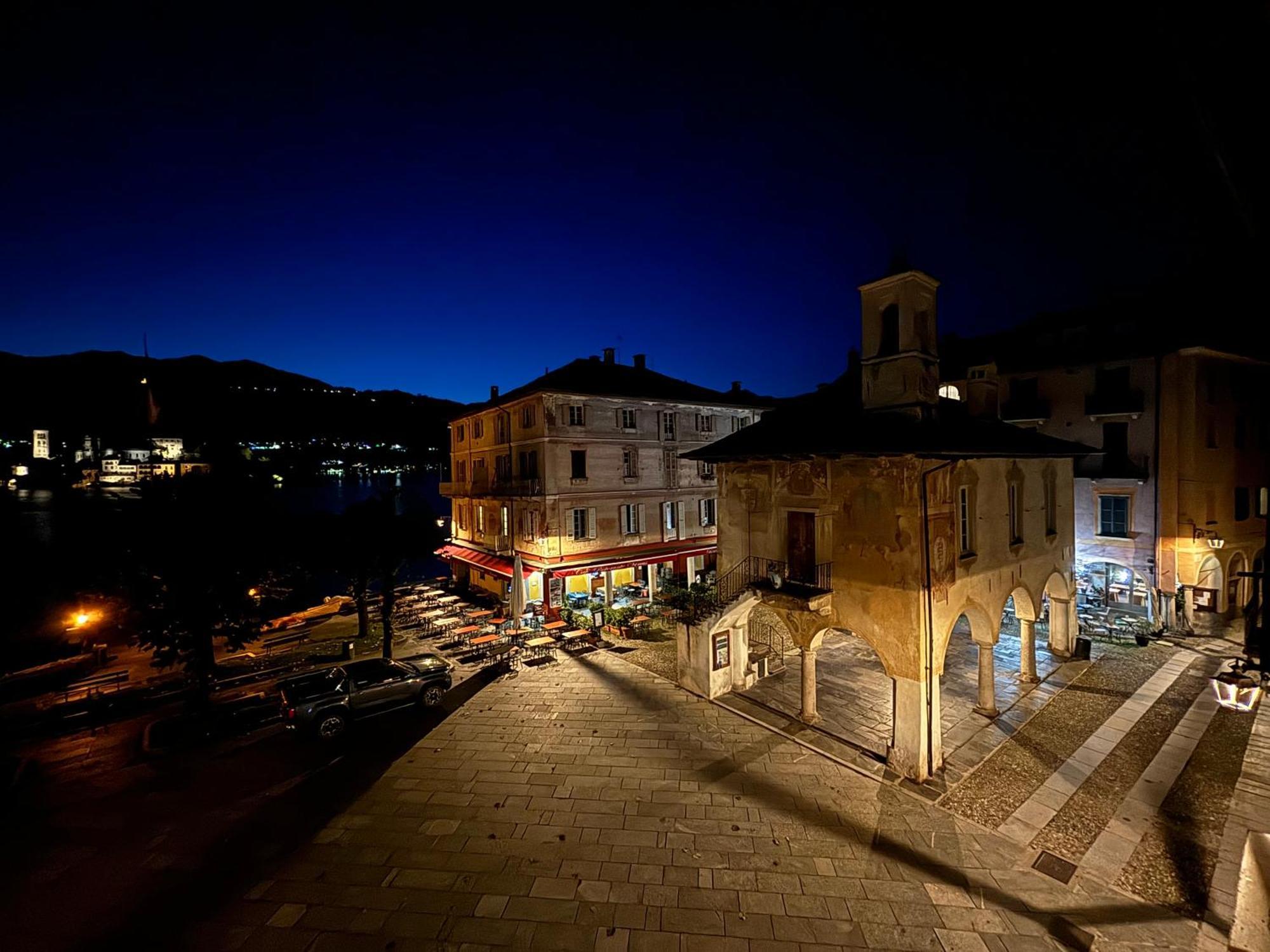 -Ortaflats- Appartamenti Imbarcadero & Palazzotto オルタ・サン・ジューリオ エクステリア 写真